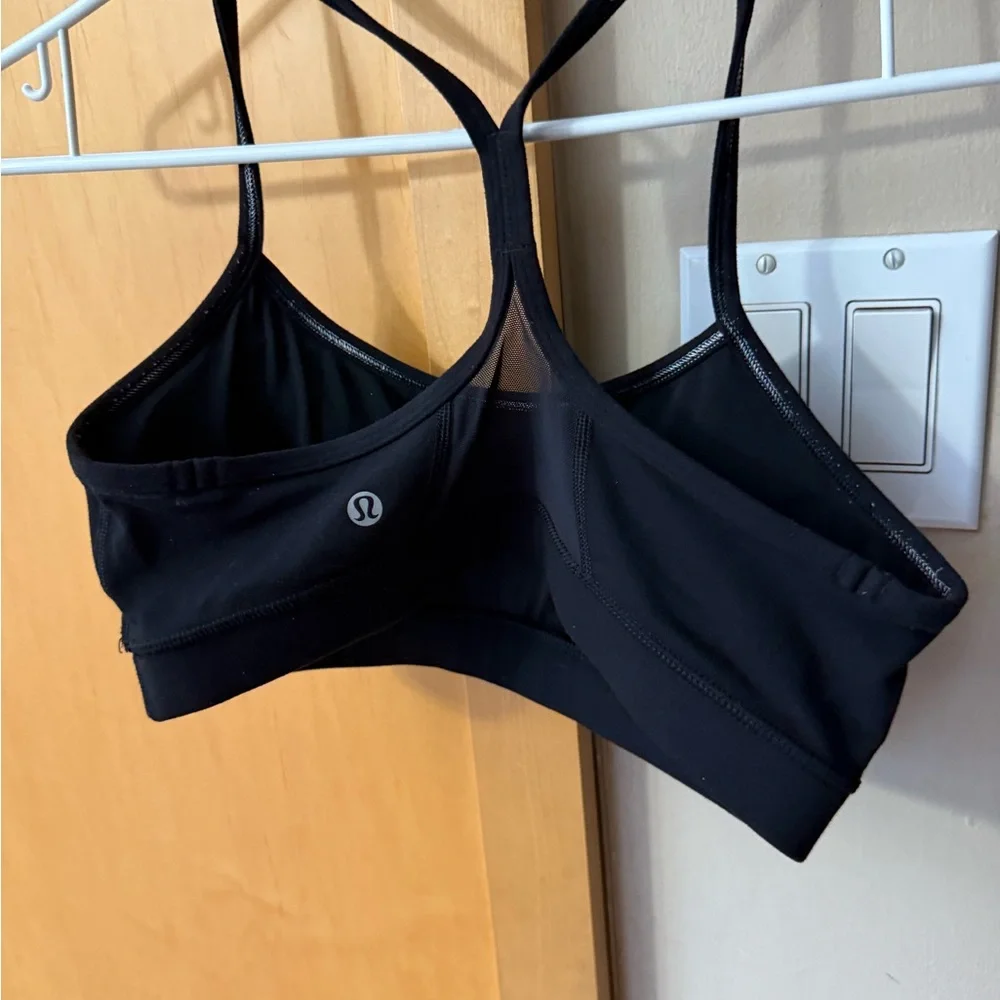 Black Women's Sports Bra lululemon flow V
With pads - Picture 2 of 3